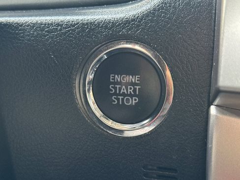 Used 2024 Toyota 4Runner SR5 AWD/4WD image 30
