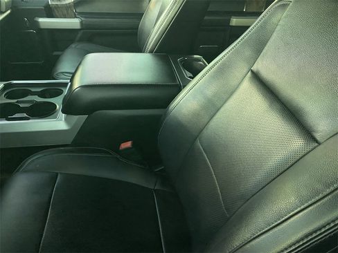 Used 2019 Ford F350 Lariat w/ Lariat Ultimate Package image 7