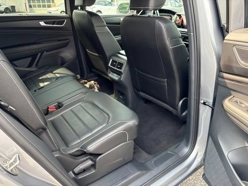 Used 2024 Volkswagen Atlas Cross Sport SEL R-Line AWD/4WD image 16