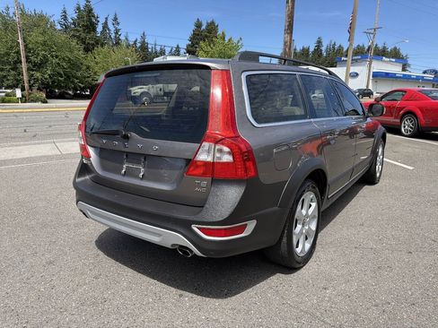 Used 2011 Volvo XC70 T6 AWD/4WD image 12
