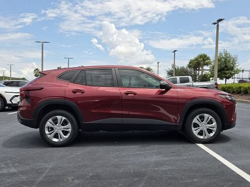 Certified 2024 Chevrolet Trax LS FWD image 7