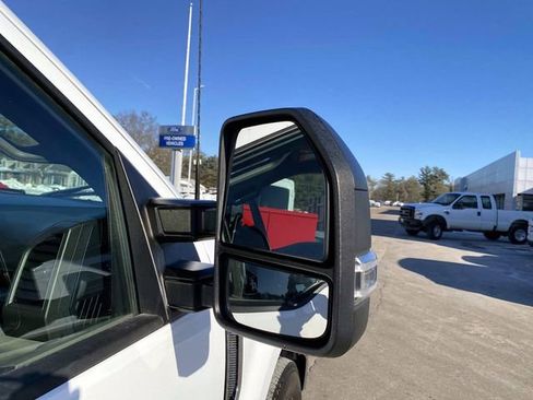 Used 2022 Ford F250 XL w/ STX Appearance Package RWD image 28
