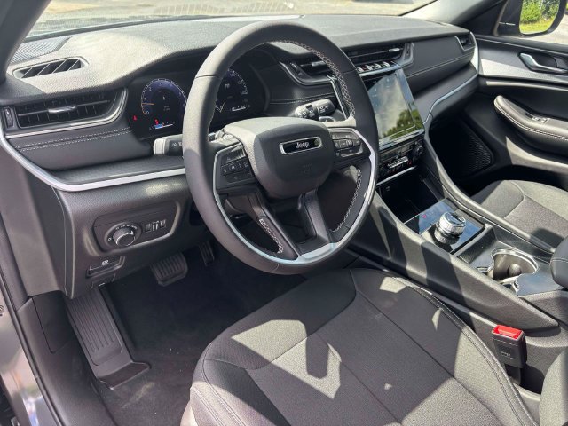 New 2026 Jeep Grand Cherokee Laredo X AWD/4WD image 20