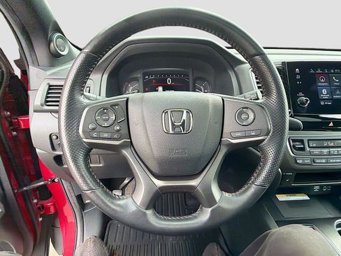 Used 2023 Honda Passport TrailSport image 39
