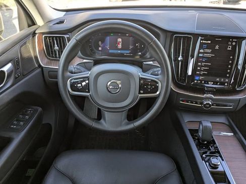 Certified 2023 Volvo XC60 B5 Plus w/ Protection Package Premier image 21