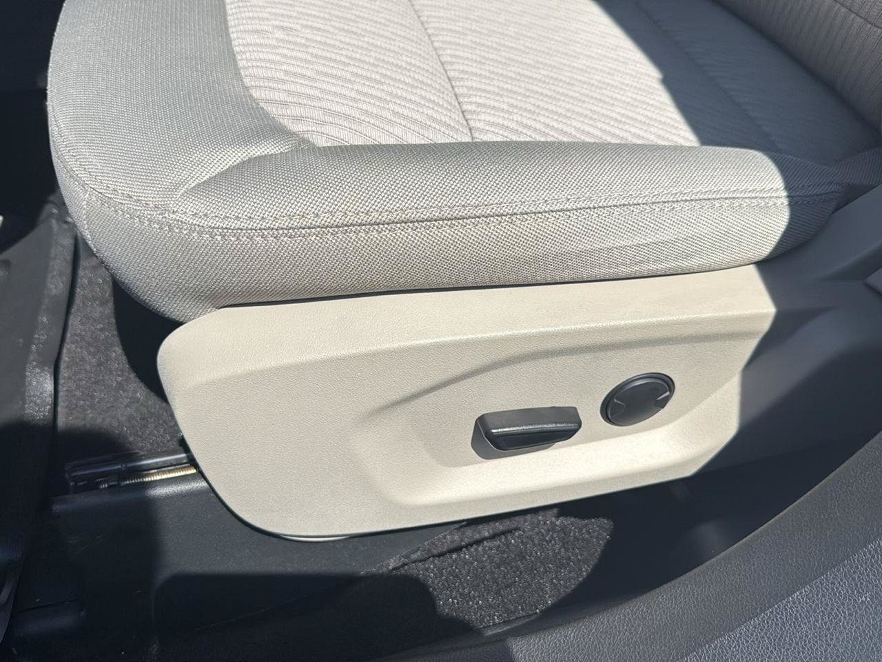 Used 2019 Ford Explorer FWD image 12