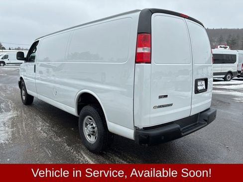 Used 2023 Chevrolet Express 2500 Work Van w/ Driver Convenience Package image 5