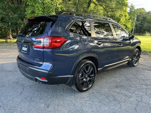 Certified 2025 Subaru Ascent Bronze Edition w/ Onyx Package AWD/4WD image 8