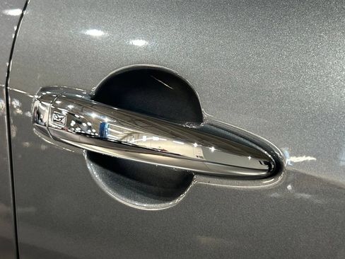 Used 2023 Nissan Altima 2.5 SV FWD image 14