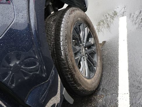 Used 2024 Ford F150 Lariat image 12