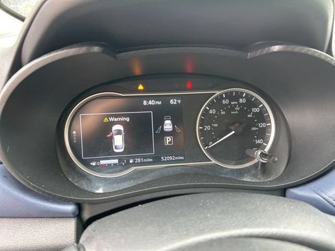 Used 2024 Nissan Versa SV FWD image 8