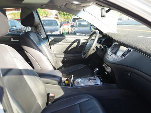 Used 2013 Hyundai Genesis 5.0 R-Spec RWD image 21