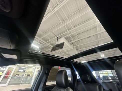 Used 2021 Ford Edge ST-Line AWD/4WD image 22