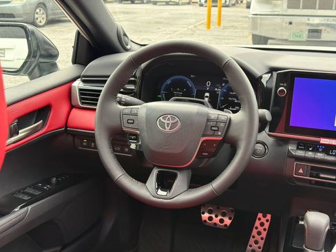 New 2026 Toyota Camry Hybrid FWD image 24