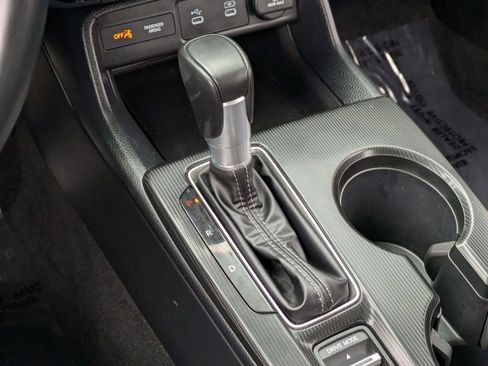 Used 2025 Honda Civic Sport image 18