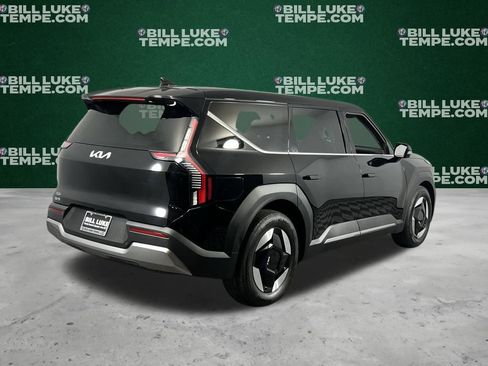 Used 2024 Kia EV9 Light Long Range image 6