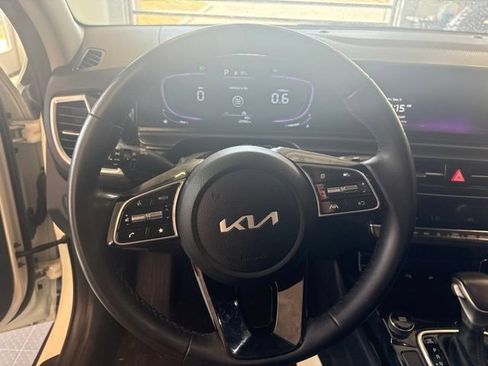 Used 2025 Kia Seltos S FWD image 31