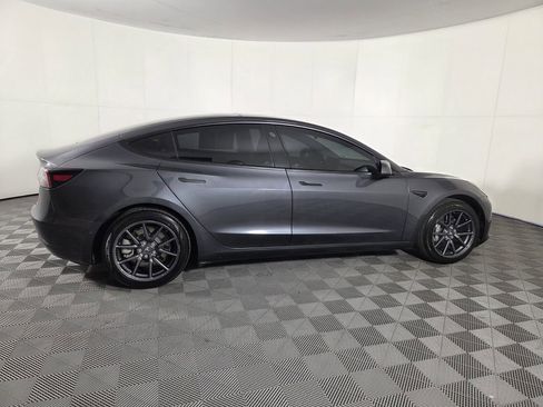 Used 2018 Tesla Model 3 Long Range image 32
