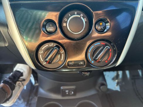 Used 2018 Nissan Versa Note SV FWD image 21
