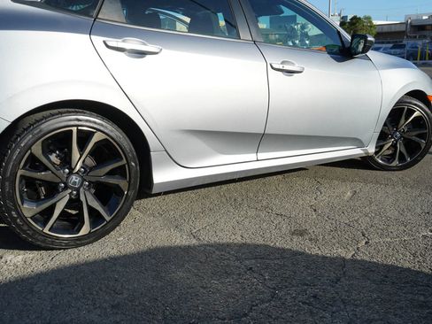 Used 2021 Honda Civic Sport image 6