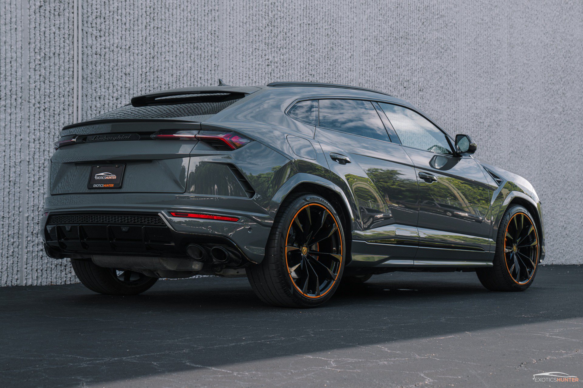 Used 2022 Lamborghini Urus AWD/4WD image 3