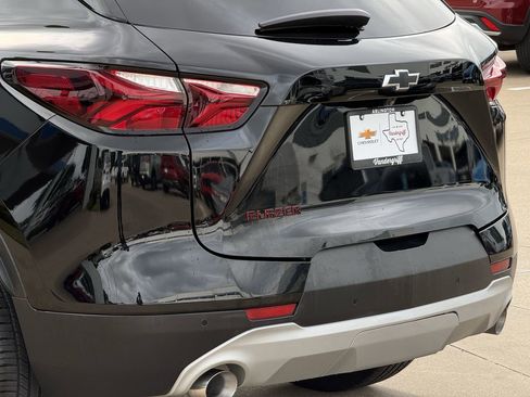 Used 2021 Chevrolet Blazer LT w/ Redline Edition image 6