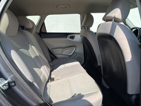 Used 2021 Kia Soul LX FWD image 10