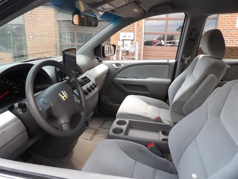 Used 2010 Honda Odyssey LX image 15