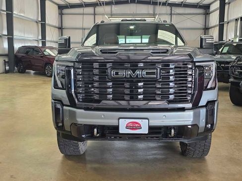 Used 2024 GMC Sierra 3500 Denali Ultimate image 2