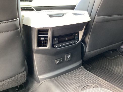 Certified 2024 Toyota Sequoia Capstone image 21