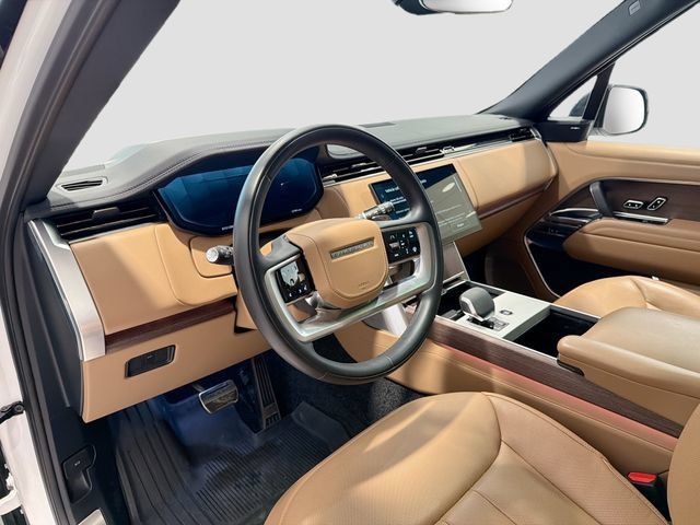 Used 2025 Land Rover Range Rover Long Wheelbase SE AWD/4WD image 8