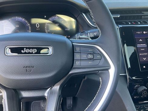 New 2025 Jeep Grand Cherokee L Laredo w/ Luxury Tech Group I image 30
