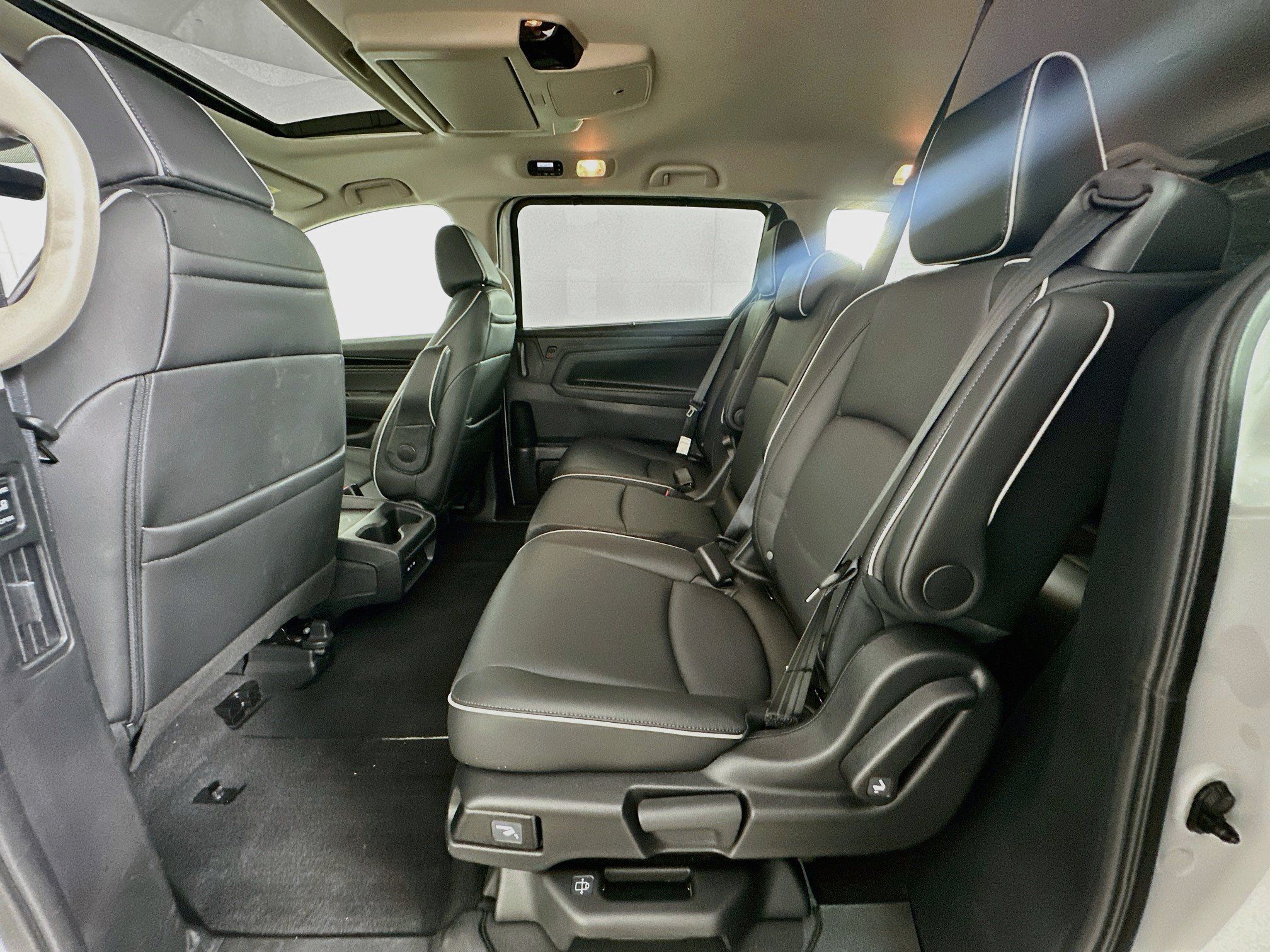 Used 2025 Honda Odyssey Touring image 30