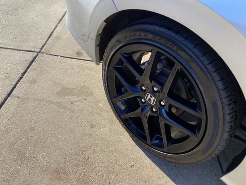 Used 2025 Honda Civic Sport image 30