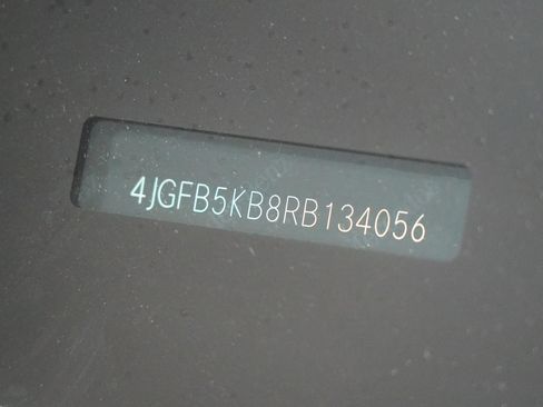 Used 2024 Mercedes-Benz GLE 450 4MATIC image 35