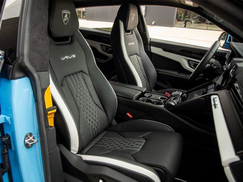 Used 2024 Lamborghini Urus S image 44