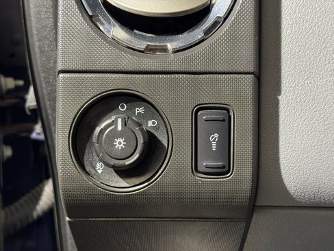 Used 2015 Ford F250 XLT w/ Camper Package AWD/4WD image 10