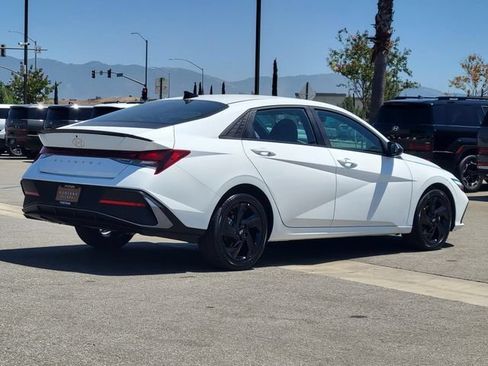 New 2026 Hyundai Elantra SEL Sport FWD image 4