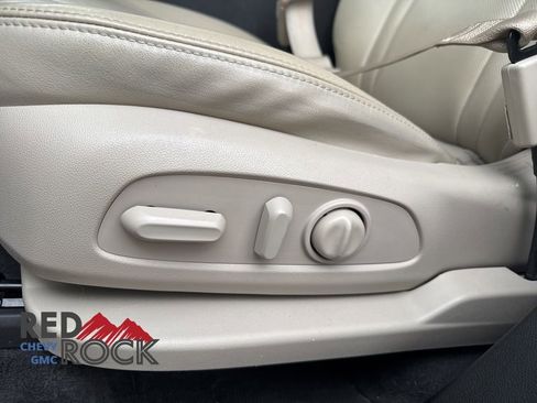 Used 2019 Buick Enclave Essence w/ LPO, Touring Package AWD/4WD image 10