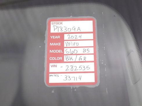 Used 2024 Volvo S60 B5 Plus AWD/4WD image 31