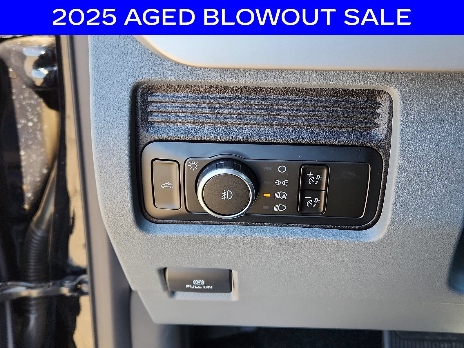 New 2025 Ford F250 XL w/ 360-Degree Camera Package RWD image 15