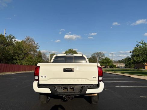 Used 2023 Toyota Tacoma SR image 8