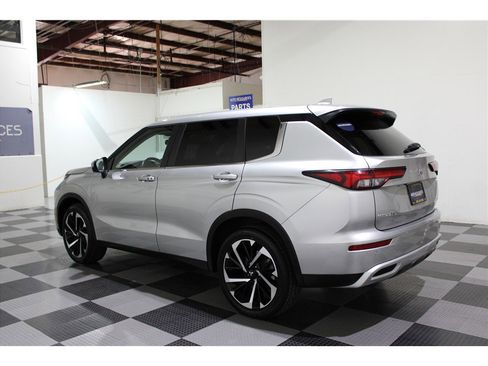 Used 2024 Mitsubishi Outlander Ralliart image 6