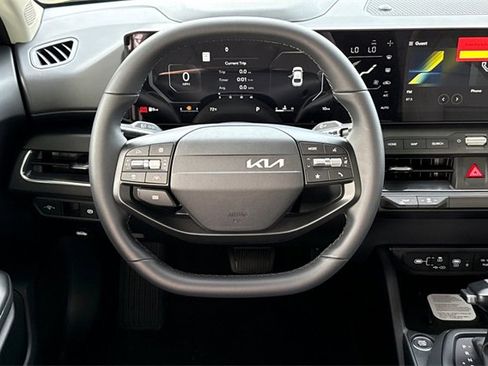 New 2025 Kia K4 EX image 16