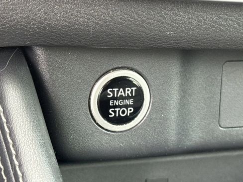 Certified 2023 Nissan Rogue Platinum w/ Platinum Premium Package image 17