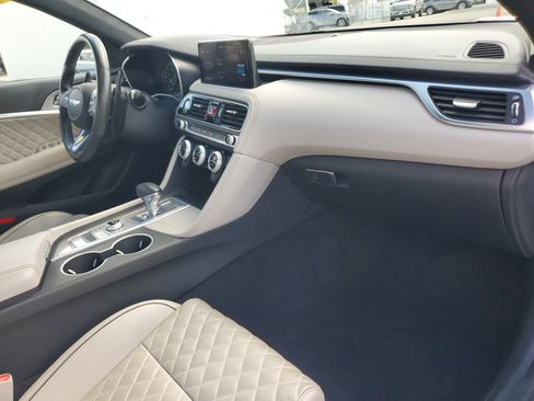 Used 2023 Genesis G70 3.3T w/ Sport Prestige Package image 14