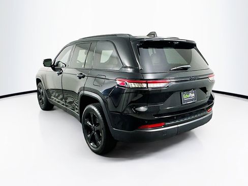 Used 2023 Jeep Grand Cherokee Limited w/ Luxury Tech Group II RWD image 5