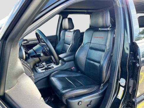 Used 2019 Jeep Grand Cherokee Trailhawk w/ Trailhawk Luxury Group AWD/4WD image 21