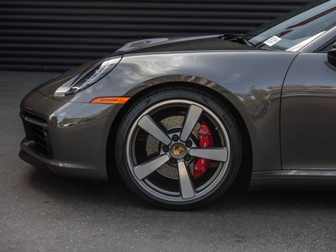 Certified 2021 Porsche 911 Carrera S RWD image 11