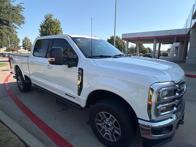 Used 2025 Ford F250 Lariat AWD/4WD image 2